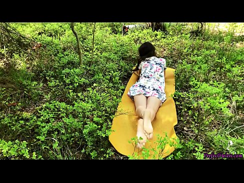 ❤️ टिंडर पर अजनबी मेरी बिल्ली को masturbates और जंगल में जुनून से fucks ️ फूहड़ हम पर ️❤